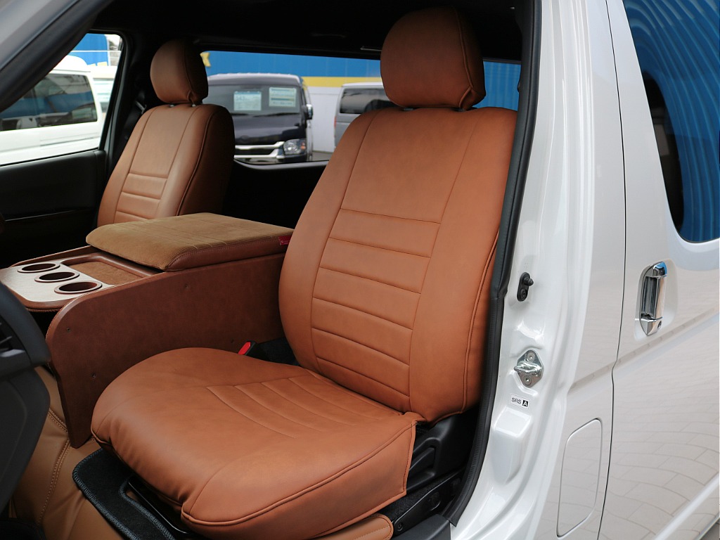 トヨタ ハイエースバン(13枚目)