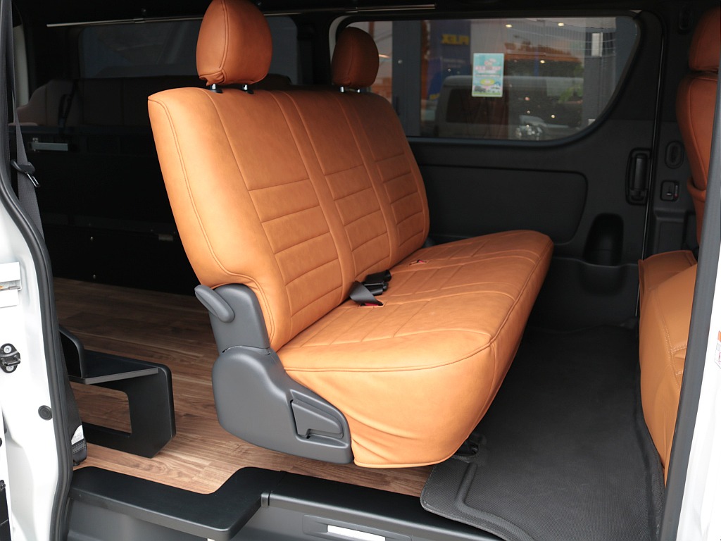 トヨタ ハイエースバン(14枚目)