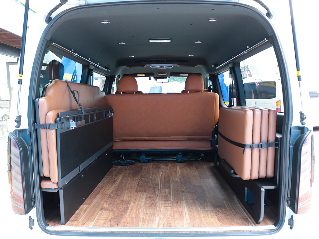 トヨタ ハイエースバン(15枚目)