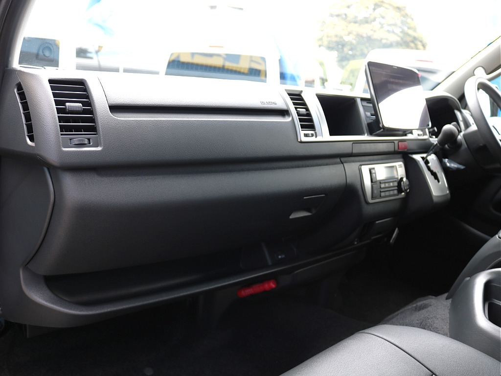 内外装豪華装備の１台です！気になった方はハイエース熊本店までお問合せください！！TEL:096-386-6039