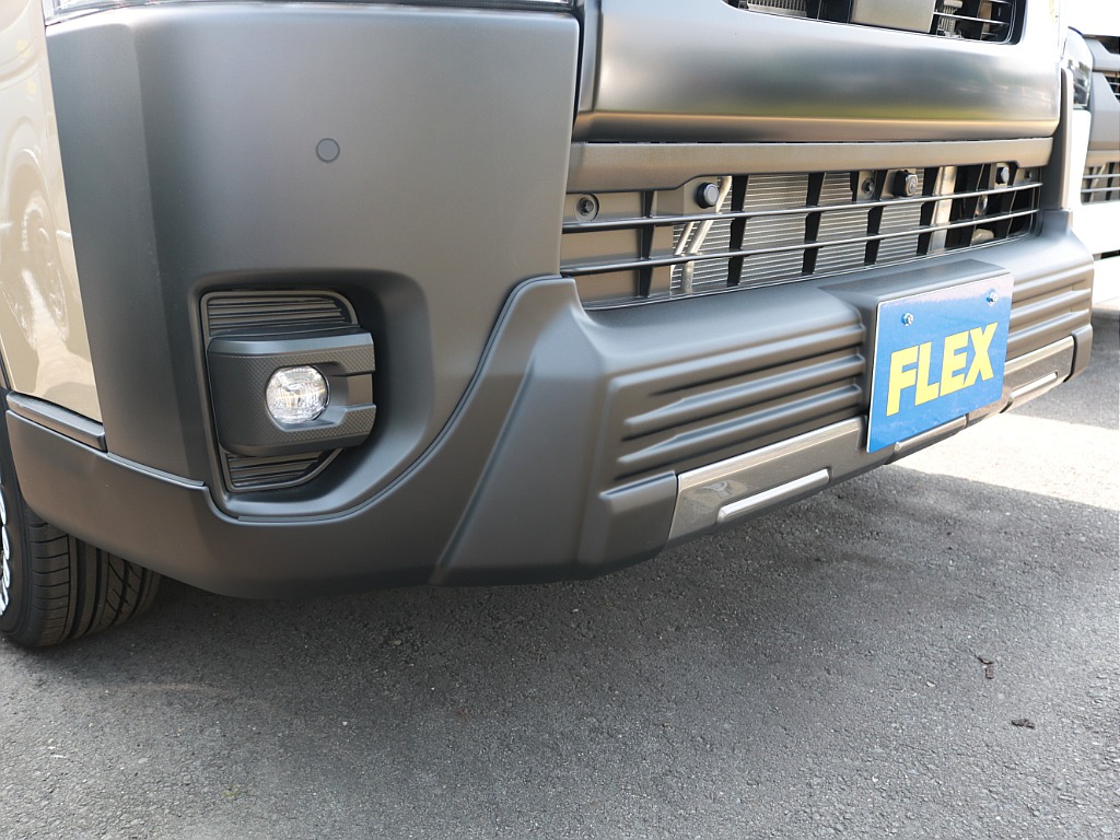 ワイルドなスタイルに仕上がるフレックスT-Force(ティーフォース)フロントスポイラーを装着しました！