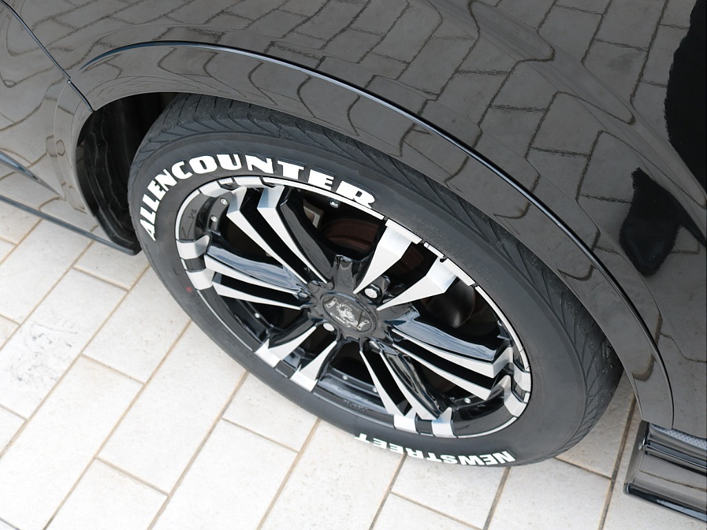 ダウンルックにも効果的な新品ＦＬＥＸオーバーフェンダーでよりスタイリッシュに仕上がりに！