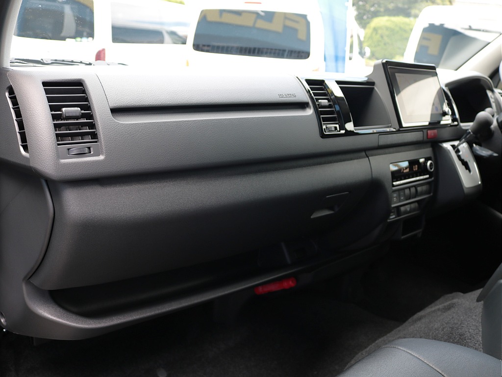 新車！９型ハイエースワゴン２ＷＤ！シートアレンジヴァリアス！お問い合わせは熊本店まで！→LINE ID:@911rzfld　TEL:096-386-6039　mail:kumamoto@flex.jp