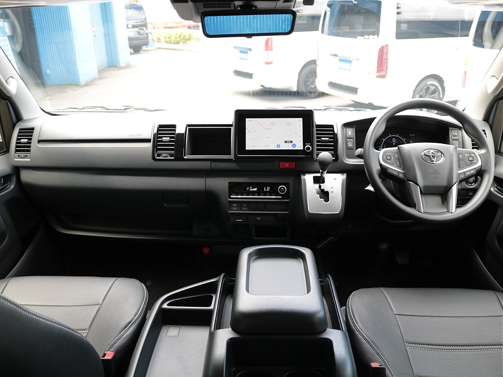 新車　ハイエースワゴン　ＧＬ　２７００ｃｃ　ガソリン　２ＷＤ　ＦＬＥＸシートアレンジvarious(ヴァリアス)