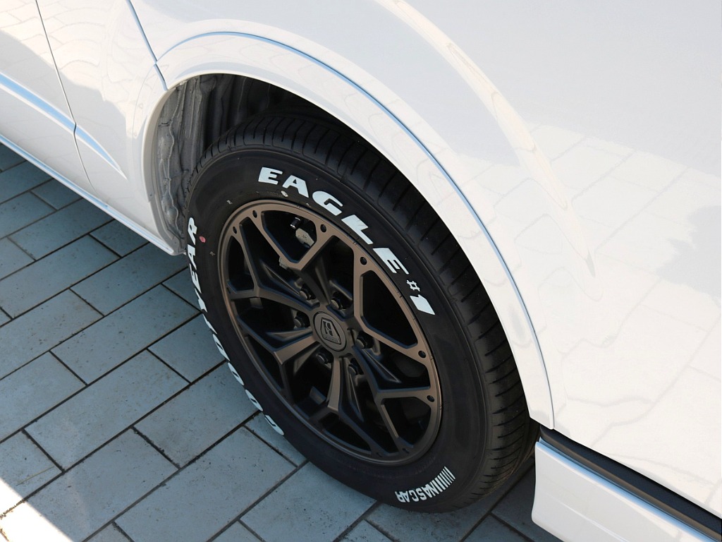 ダウンルックにも効果的なＦＬＥＸオーバーフェンダーも新品取付けしました！