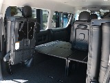 車中泊にもアウトドアにもピッタリなベッド展開！