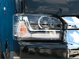 Bi-Beam LEDヘッドランプでシャープな印象に！