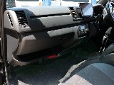 助手席エアバック・ＡＣ１００Ｖコンセントも完備しております！インパネ周りの程度も良好です♪