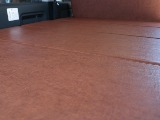 クラシックな生地が車内を温かみのある雰囲気に仕上げます♪