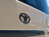 マットブラックなエンブレムで車全体をぐっと引き締めます☆彡