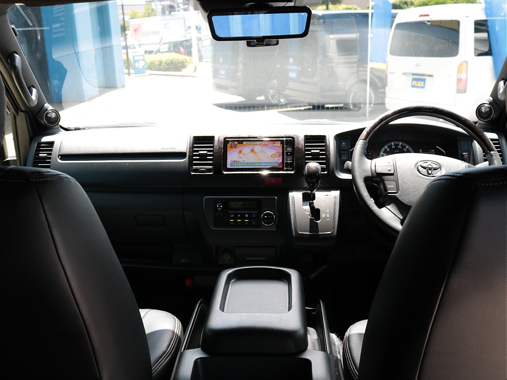令和３年式　ハイエースV　スーパーGL　特別仕様車「ダークプライムⅡ」　2,000ｃｃ　ガソリン　２ＷＤ　走行26,310ｋｍ