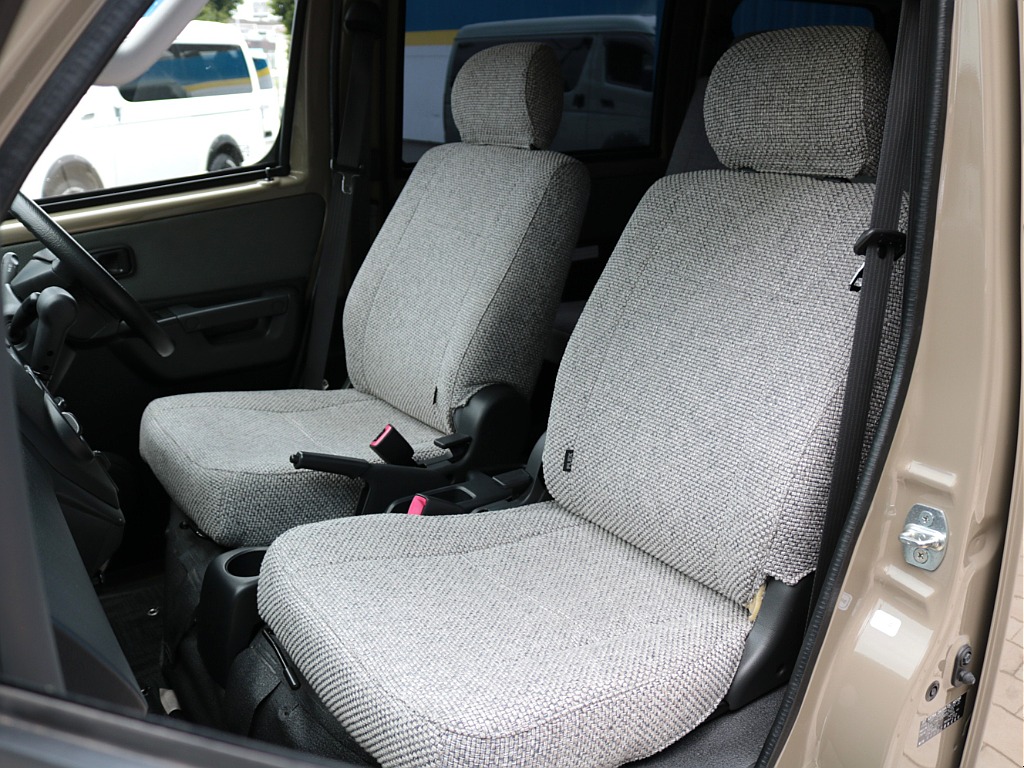 運転席＆助手席エアバック付きで安心☆彡