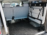 荷室空間はデッドスペースがなく、天井の隅まで荷物が積めちゃいます☆彡フルフラットモード時に使用するベッドマットはベッドキット下に収納可能です！