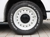足元はＦＬＥＸコロラド１６１６インチアルミホイール＆ＴＯＹＯオープンカントリーＲＴでスタイリッシュに！