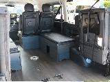 ４列目の跳ね上げシートも１人で上げ下げできます！