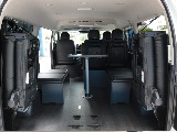 ４列目純正跳ね上げシートで空間を自由に使い分けできます（^^）