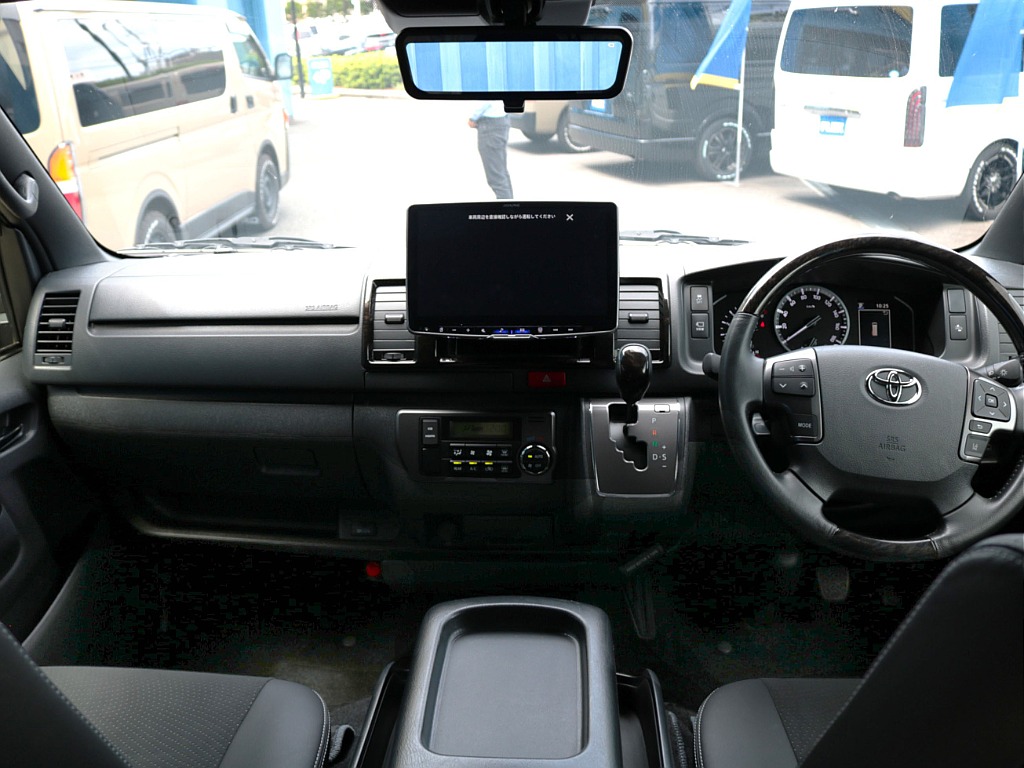 令和６年式　ＧＤＨ２０１Ｖ ２８００Ｄ　スーパーGL　２ＷＤ 特別仕様車「ダークプライムⅡ」 走行２１，６５０ｋｍ  車検残タップリ令和９年５月マデ  スライドドアガラス固定式