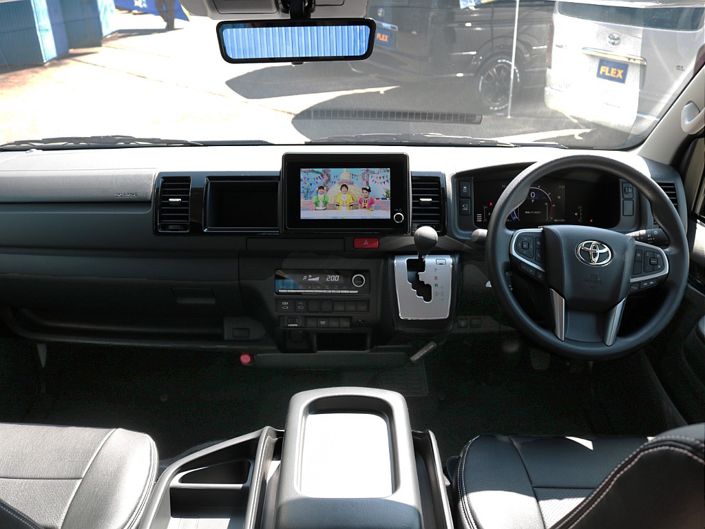 新車　TRH214W　ワゴンGL　２DW　２７００ｃｃ　ガソリン車