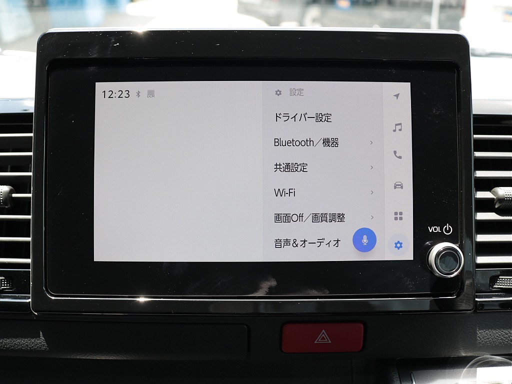 ディスプレイオーディオPlus付き！ＨＤＭＩ入力ポート付きでスマホミラーリングも可能な上位モデルです♪