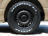 足元はグラントレックＲＴタイヤ＆ＦＬＥＸクラシックＬEDテールランプでスタイリッシュに！