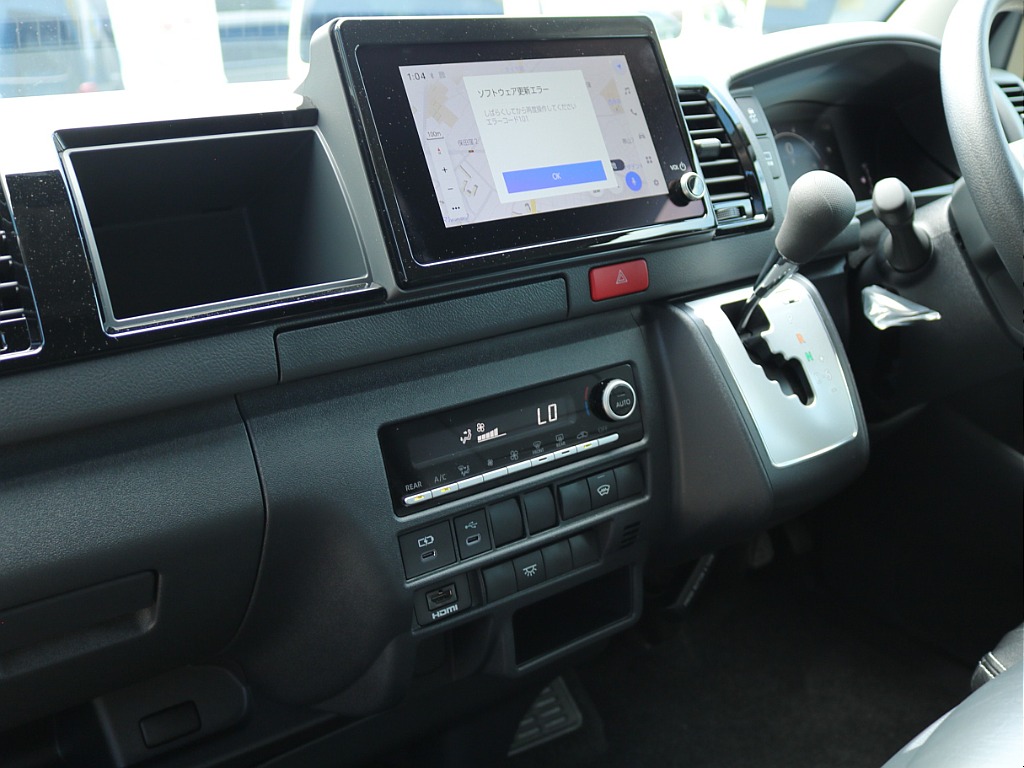 トヨタ&nbsp;ハイエース&nbsp;ワゴン2.7GLロング ミドルルーフ 4WD&nbsp;シートアレンジファミリア&nbsp;熊本県の詳細画像&nbsp;その16