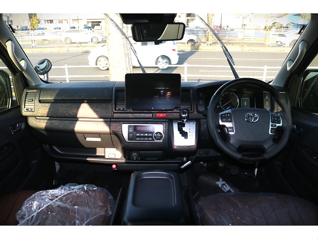 トヨタ ハイエースバン 5ドアバン2.0スーパーGLロング ReClassic 丸目 BIGX ベッドキット シートカバー アルミ 神奈川県の詳細画像 その17