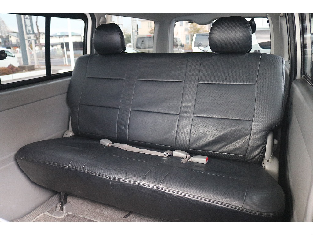 トヨタ レジアスエース(10枚目)