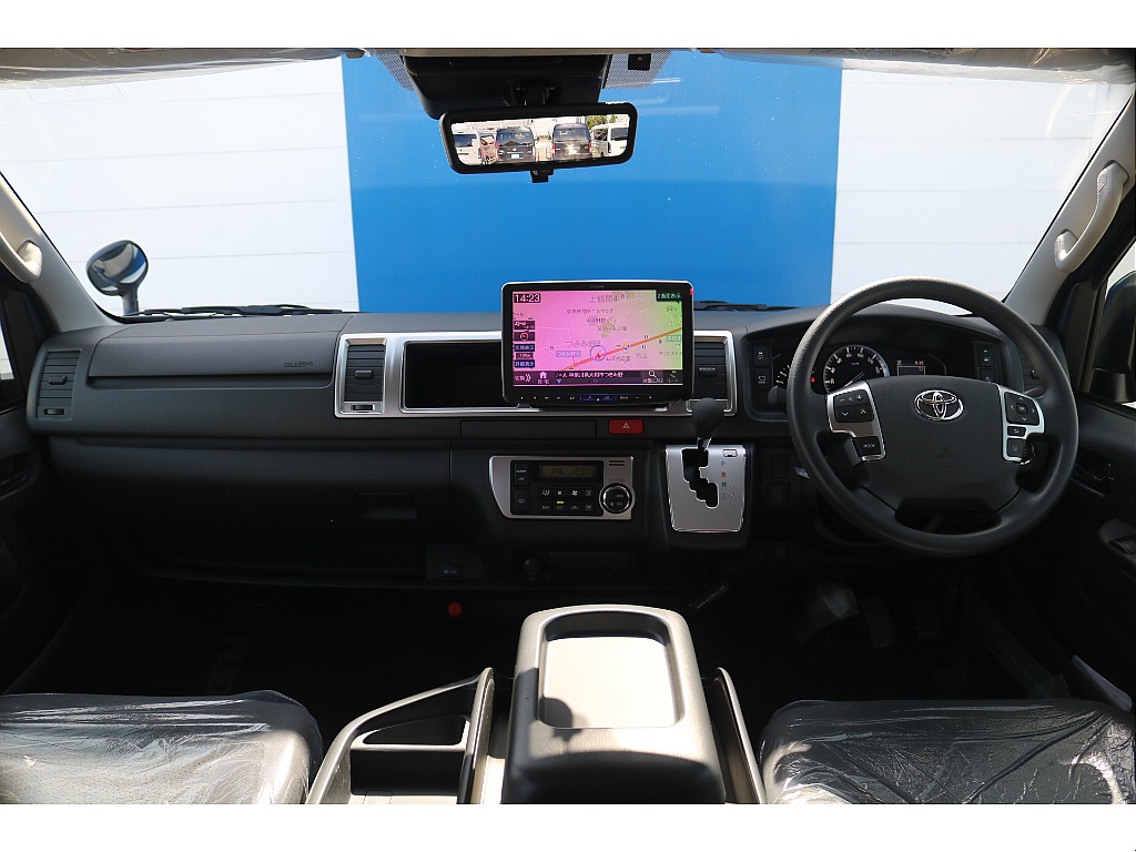 トヨタ ハイエースバン 5ドアバン2.7スーパーGLワイドロング 4WD MBカスタム フリップアップベッド BIGXナビ オフロード仕様 神奈川県の詳細画像 その3