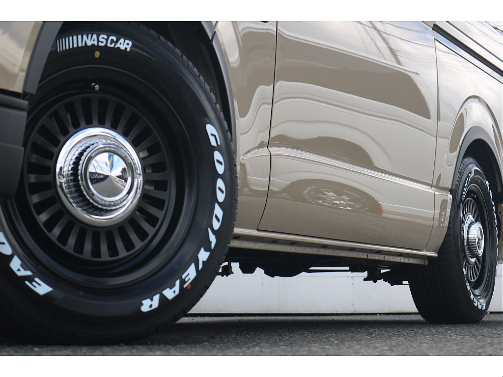 トヨタ ハイエースバン 5ドアバン2.0スーパーGLロング クラフトプラス内装 マットブラックカスタム ディーンアルミ 神奈川県の詳細画像 その20
