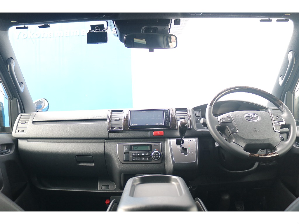 トヨタ ハイエースバン 5D2.0スーパーGLダークプライムⅡロング グレーメタリック フリップアップベッド ローダウン エアロ アルミ LEDテール 神奈川県の詳細画像 その18