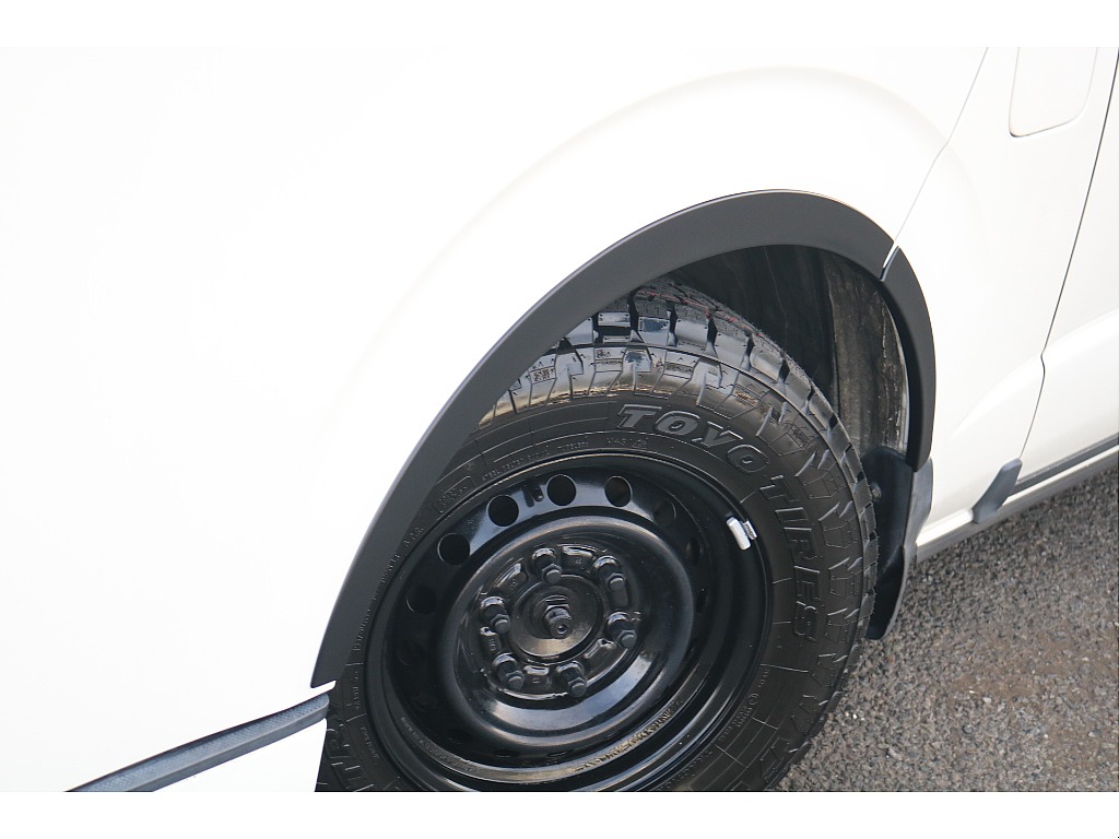 トヨタ ハイエースバン 5ドアバン3.0DT スーパーGLロング 4WD 丸目フェイス ポップアップテント オフロード仕様 ブロックタイヤ 神奈川県の詳細画像 その6
