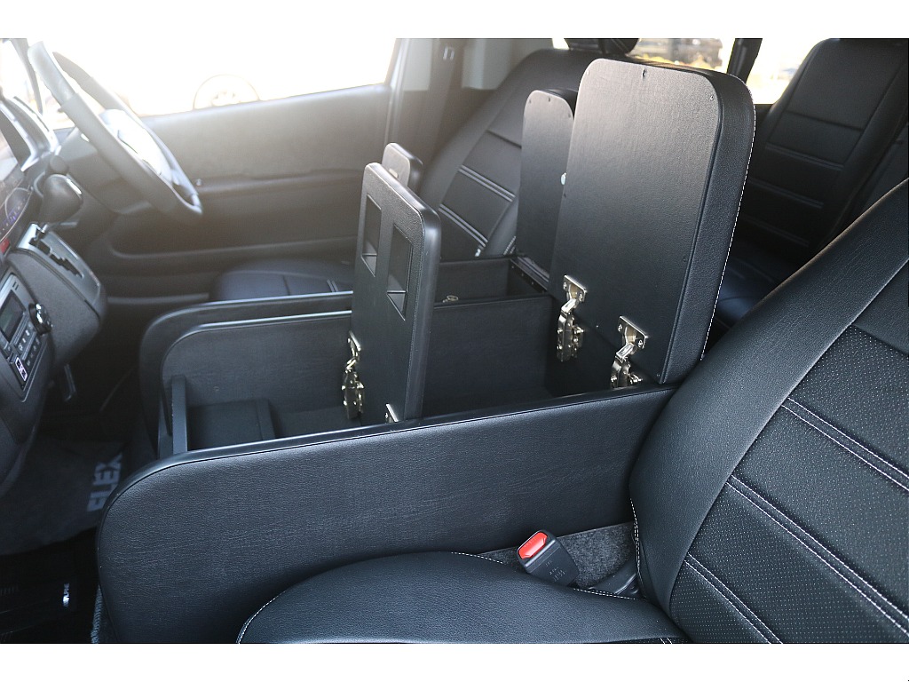 トヨタ ハイエース(26枚目)