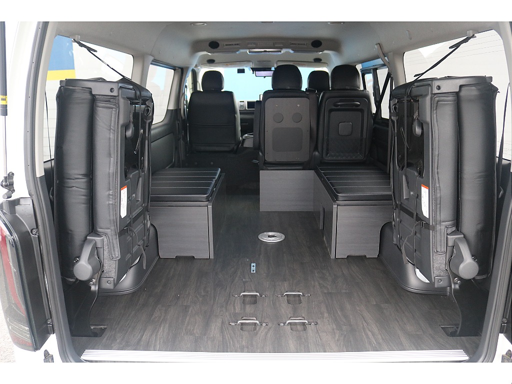 トヨタ ハイエース(32枚目)