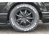 トヨタ ハイエースバン(5枚目)