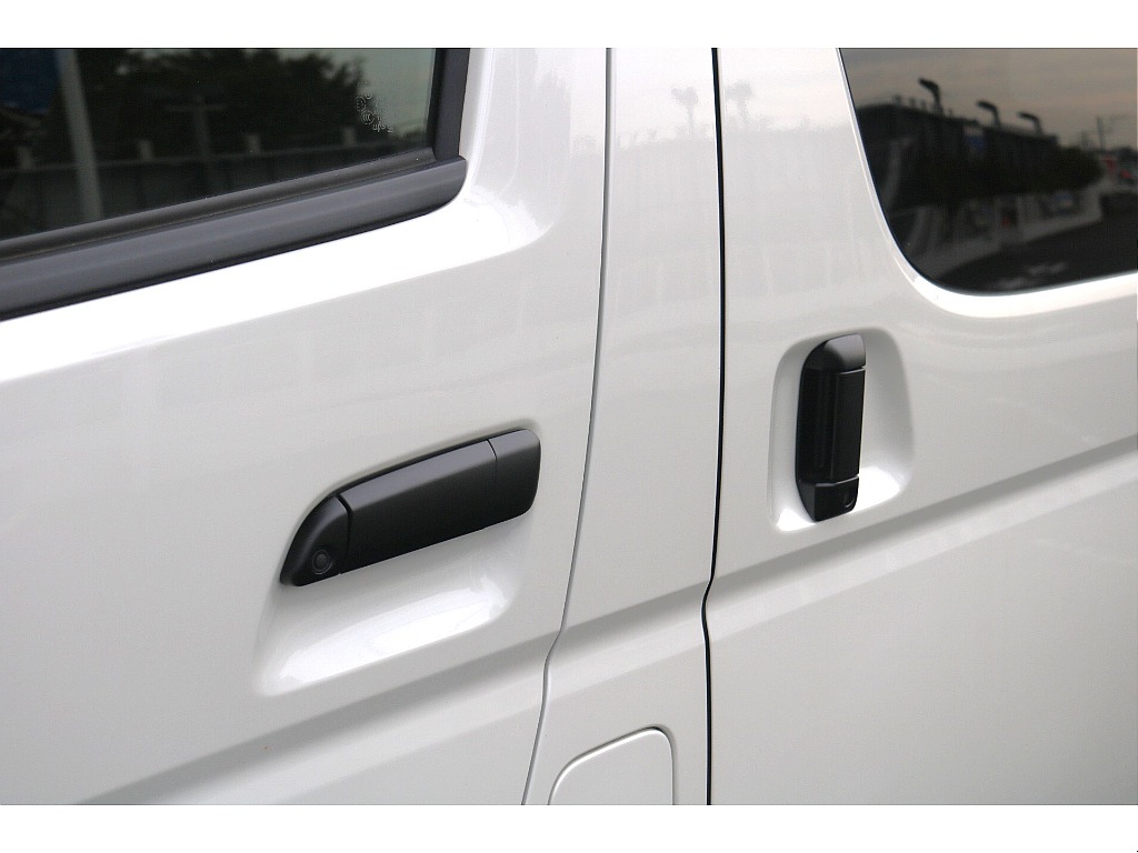 トヨタ ハイエースバン(25枚目)