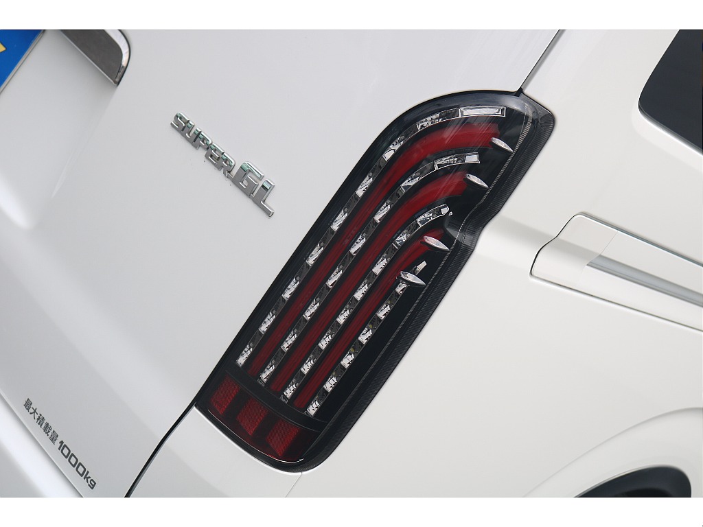 トヨタ ハイエースバン(28枚目)