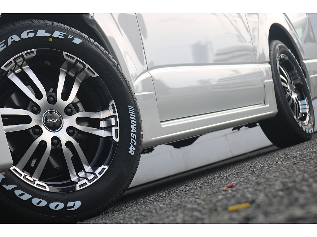 トヨタ ハイエースバン(25枚目)