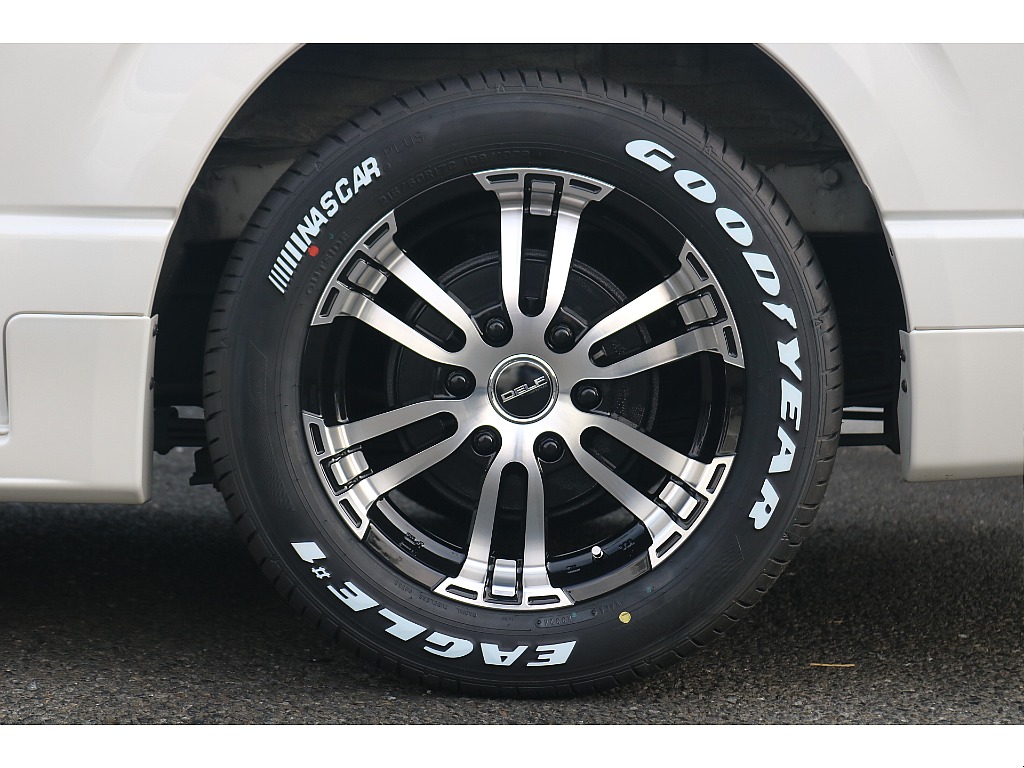 トヨタ ハイエースバン(26枚目)