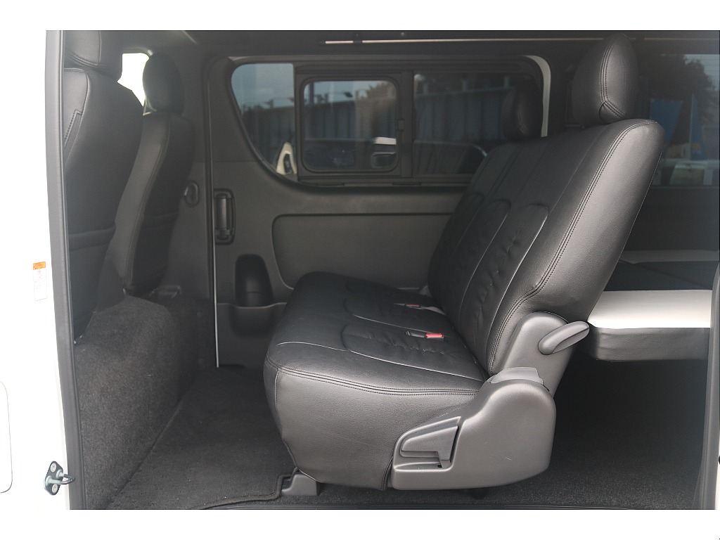 トヨタ ハイエースバン(32枚目)