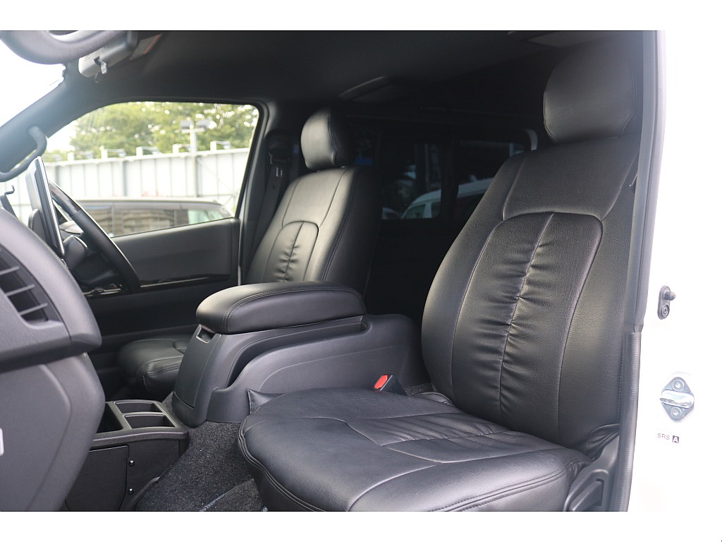 トヨタ ハイエースバン(34枚目)