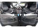 広々とした運転席、助手席周り♪