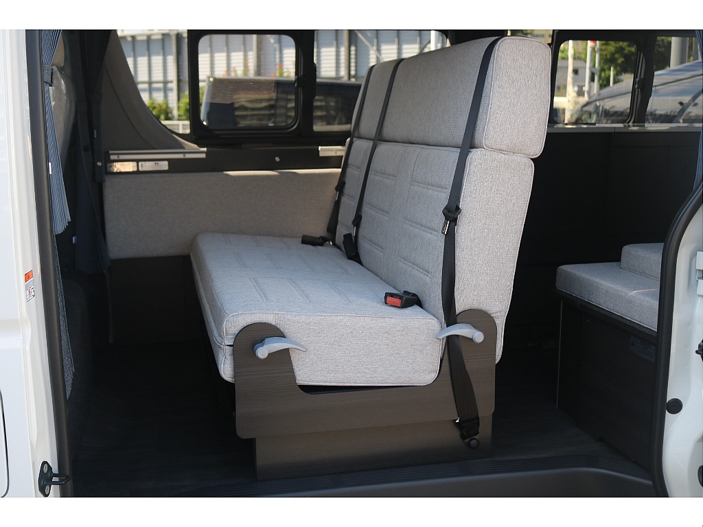 トヨタ ハイエースバン(30枚目)