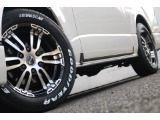 トヨタ ハイエースバン(4枚目)
