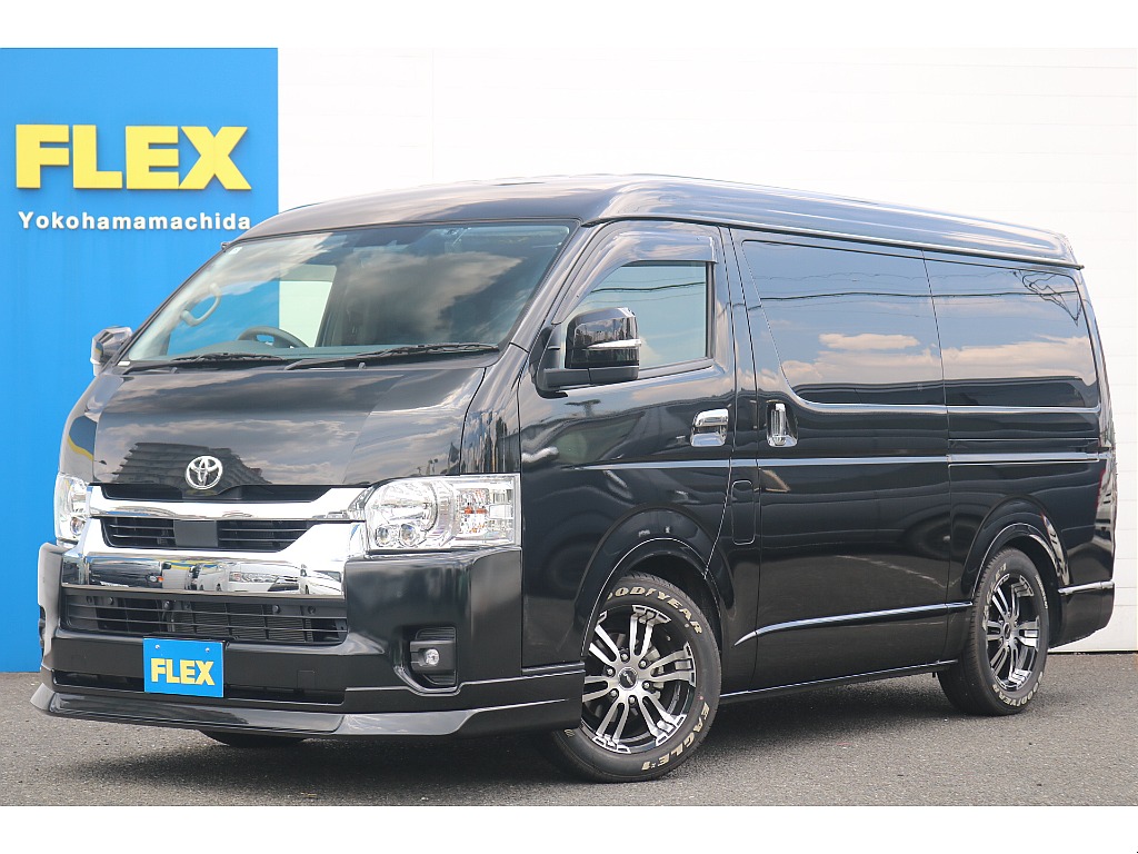 令和6年式　ハイエースワゴン GL　2WDガソリン車 入庫！ 外装はライトカスタム済みとなっております！ 内装はフローリング施工にスマートベッドキットを取り付け済み♪