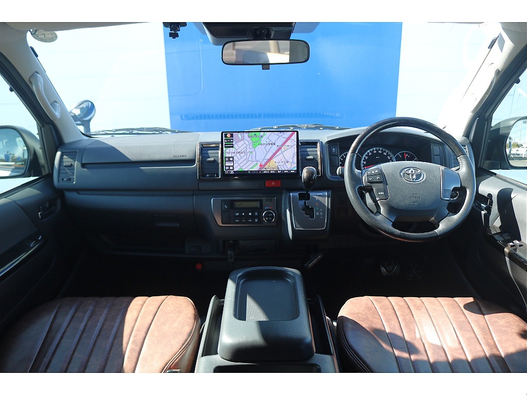 トヨタ ハイエースバン(15枚目)