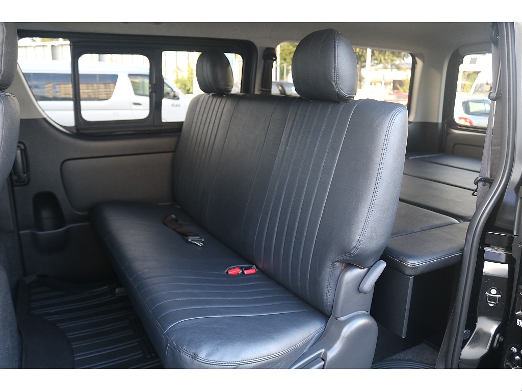 トヨタ ハイエースバン(30枚目)