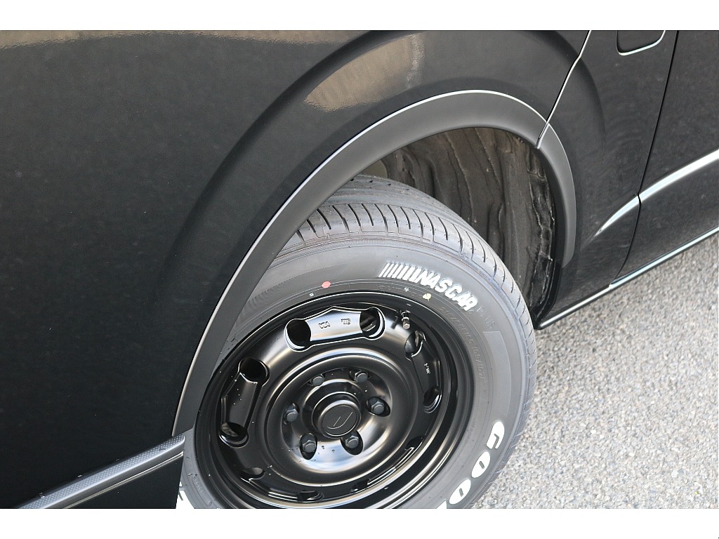 トヨタ ハイエースバン(34枚目)