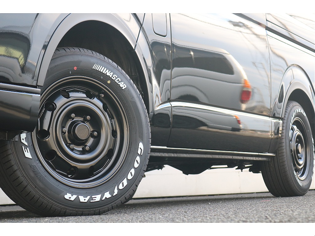 トヨタ ハイエースバン(35枚目)