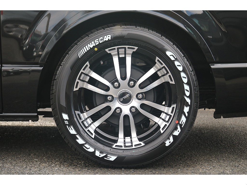 トヨタ ハイエース(28枚目)