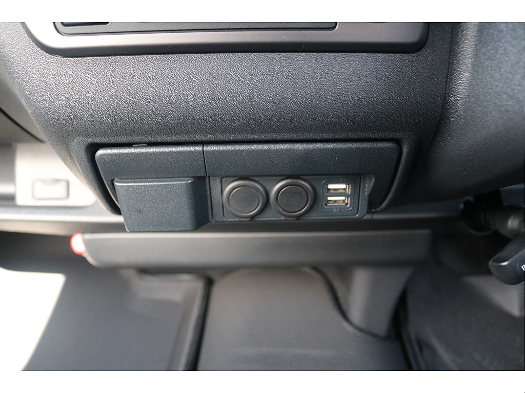 トヨタ ハイエースバン(40枚目)